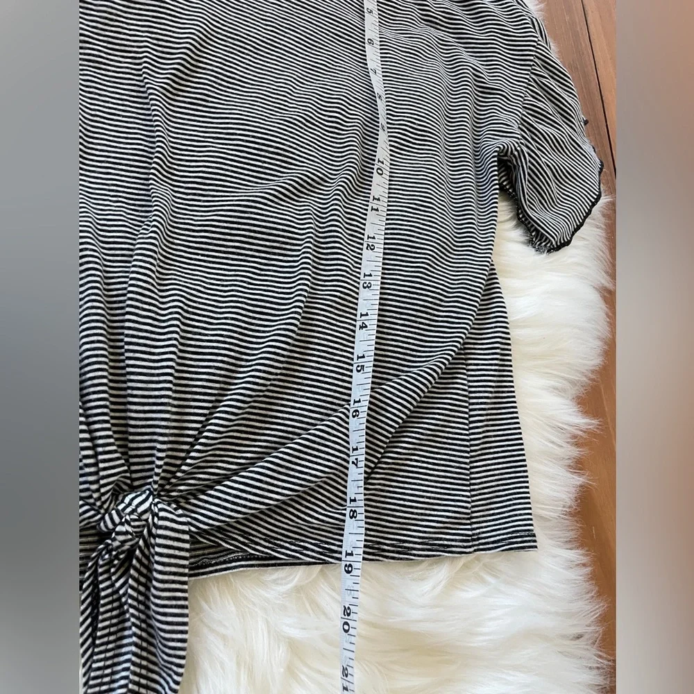 Black White Knotted Cropped Top Size Small